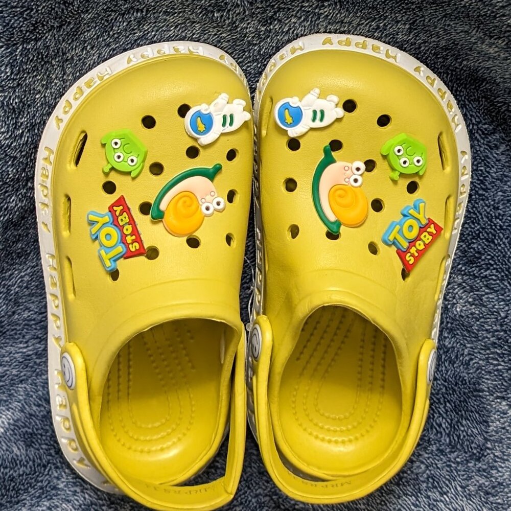 NWT  Cute YELLOW Toy Story Clogs, sizes 2 to 12 years available